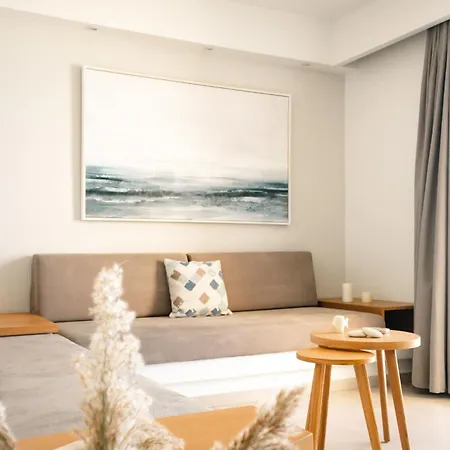 Batis Aparthotel 3*