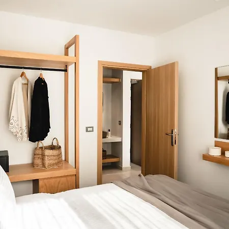 Batis Aparthotel 3*